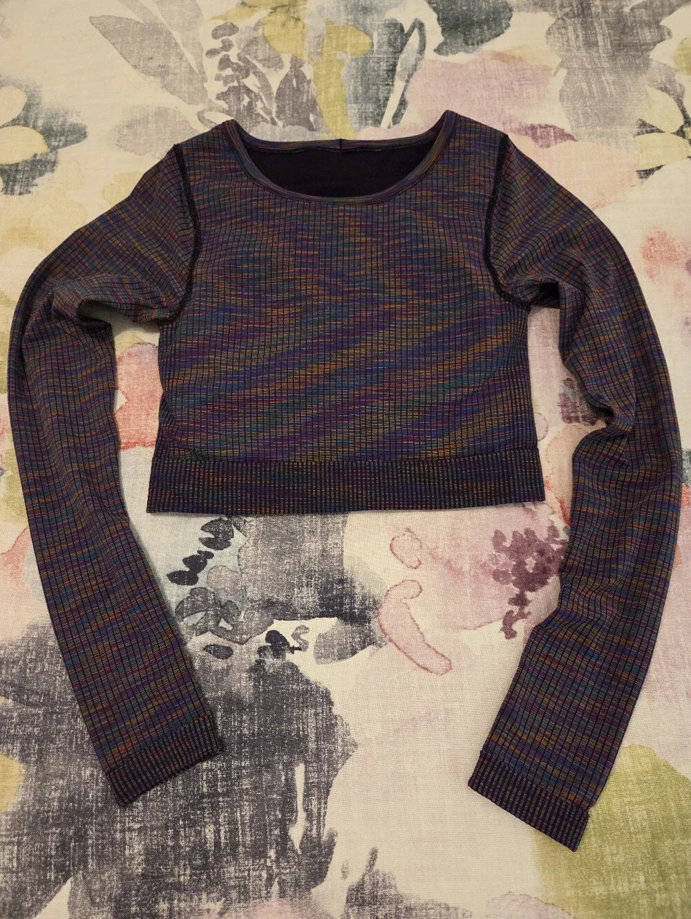 LULULEMON Ebb To Street Seamless Long Sleeve‎ Crop Top Rainbow Multi/Black SZ 4